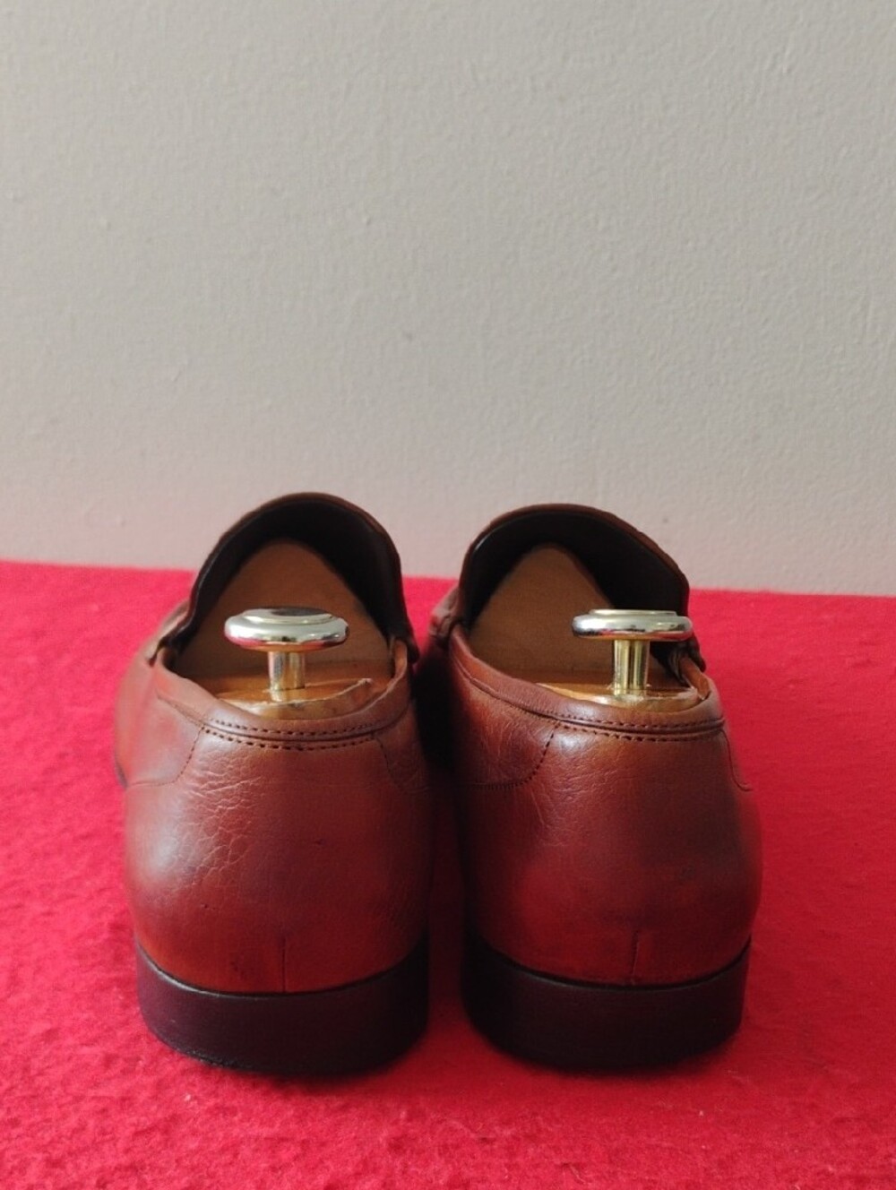 Salvatore Ferragamo Men's Chestnut Brown Leather Slip-On Loafers - Picture 6 of 9